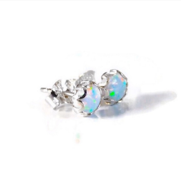 925 Sterling Silver Australian Fire Opal Studs - Picture 5 of 6